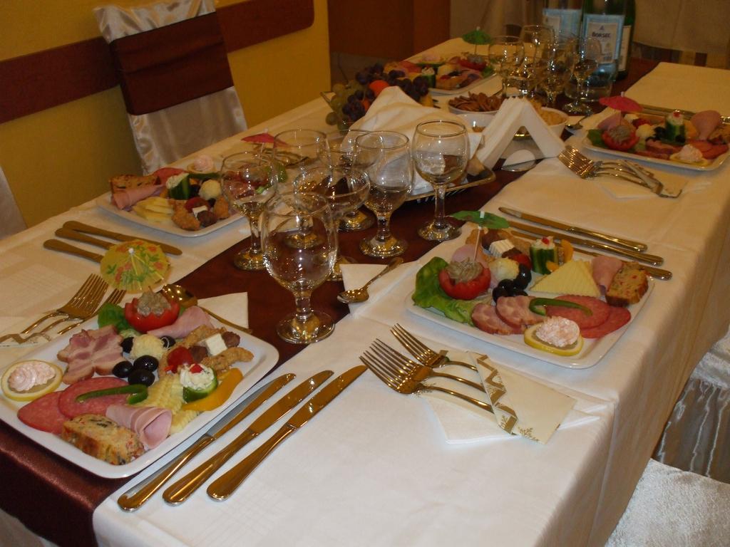 Hotel Mures Topliţa エクステリア 写真